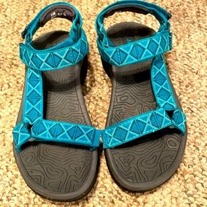 JanSport Size 6 Womens. EUC